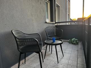 Top Lage in Marl! Neu renovierte Wohnung bis 6 Person - 1