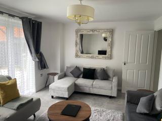 PG Urban Home Stay - Entire Modern stylish Home - 7