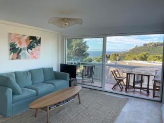 Vue mer incroyable, piscine, tennis et accès plage - 3 chambres - Saint-Mandrier-sur-Mer - 6