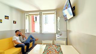 Strategico tra i MERCATiNi di Natale! zona centro storico - stazione - 6