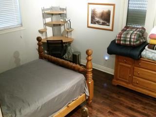 4BR Riverfront Retreat with Private Pool and Yard - 9