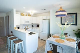 AK Getaway Too ,where the waves the shore and worries melt away. - 9