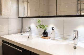 Spacious One-BR Townhouse with Sea Views and Sauna - 6