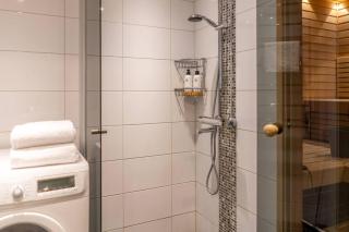 Spacious One-BR Townhouse with Sea Views and Sauna - 4