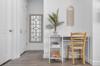 Serene New Lake Point Home with Views - 2