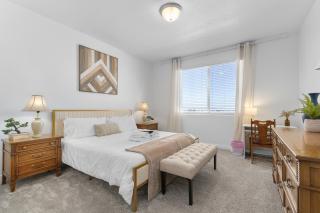 Serene New Lake Point Home with Views - 7