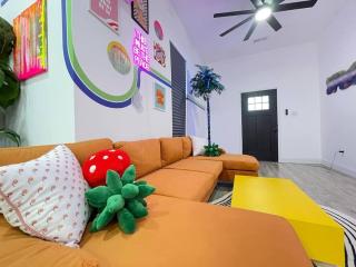 Sleeps 14 Fenced Yard Downtown - 0