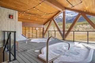 3BR Mountain Bliss Retreat with Gym Hot Tub and Sauna - 5