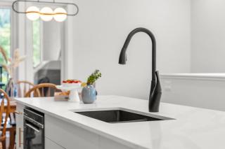 Modern 4BR Mountain Retreat Balcony BBQ near DT - 5