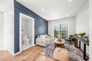 Modern 4BR Mountain Retreat Balcony BBQ near DT - 3