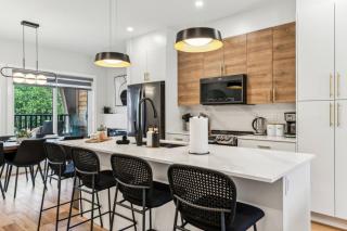 4BR Golden Ridge Mountain Escape with Hot Tub and Gym - 8