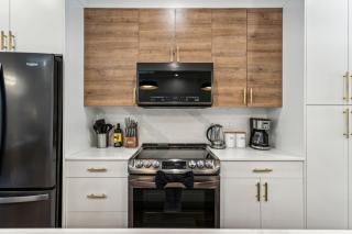 4BR Golden Ridge Mountain Escape with Hot Tub and Gym - 3