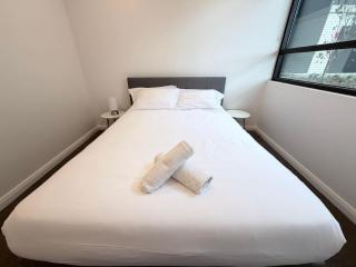Cosy Convenience 2BR APT in Castle Hill - 7
