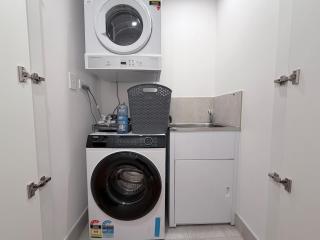 Cosy Convenience 2BR APT in Castle Hill - 5