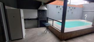 Casa com piscina - 0