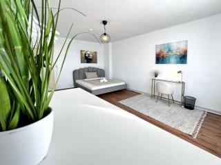 HolidayHome Apartments I Kreuzberg Bergmannkiez Top Located - 0