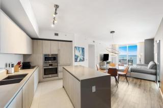 Lyfe Resort Oceanfront Luxury Apartment - Exclusive Stay in Hollywood Beach - 6