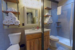 Destination Oak Creek 5 - with shared patio - 3