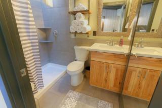 Destination Oak Creek 4 - no patio - 4