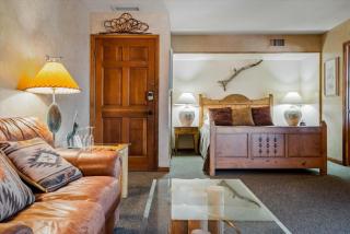 Adobe Village Suite Southwest - 5