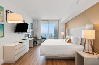 Lyfe Resort Oceanfront Luxury Apartment - Exclusive Stay in Hollywood Beach - 7