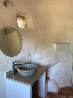 Charming independent cottage with chimney - 9