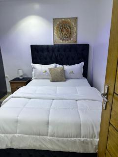 Spacious 2beds, 2 baths with panoramic view on balcou - 1