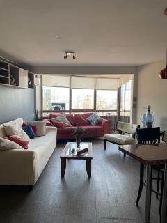 Hermoso departamento sobre el metro los Leones - 9