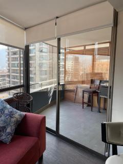 Hermoso departamento sobre el metro los Leones - 4