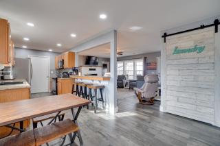 Table Rock Lake Home - Fire Pit and Lake Views! - 2