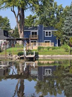 3BR 2BTH Waterfront Vacation Rental on Riverwalk to Downtown McHenry with Pier - 6