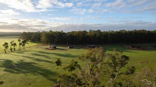 8 Paddocks Chalet Four - 7