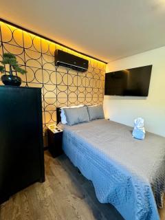 2 Large Bedrooms Sauna Heated Patio - 3