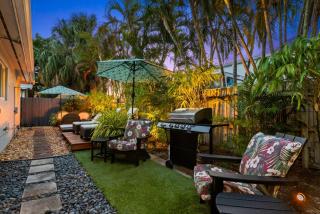 2 bed, steps from Wilton Drive, BBQ, fire pit - 5