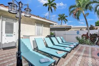 Waterfront, Heated Pool, Game Room - 1