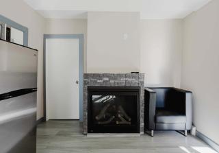 3-Bedroom Cottage #7 - Austrian Pine - 3