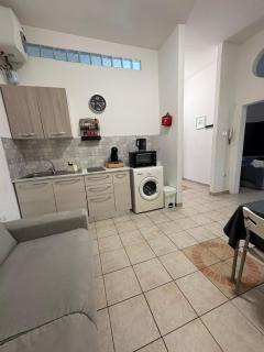 Newhouse CLASS 2 - 8