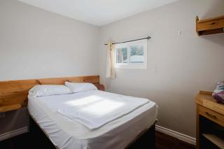 Pine Lake 3-Bedroom Cottage #12 - The Gallery - 7