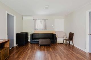 Pine Lake 3-Bedroom Cottage #12 - The Gallery - 2