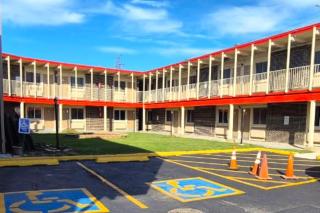 Saratoga Motel By Capital O Near Midway Airport Chicago IL - 4