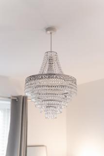 2 Bedroom Apartment - Parking - Walk to Town - 5