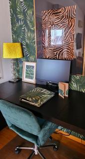 Cosy Haven Apartment - Your Home Away from Home - 5