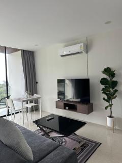 The Viva Patong with mountain and partial sea view - 0