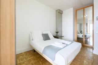 Piso de 2 Dormitorios con Vistas a la Ciudad Confort y Estilo en Madrid Temporal AGPE322 - 1