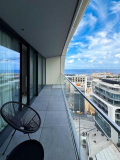 Sea View Mercury Tower Designer Apartment - 3