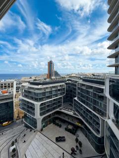 Sea View Mercury Tower Designer Apartment - 1