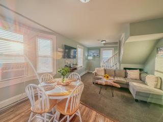 Entire Lovely 3 Bedroom, 2 Bathroom Apartment! 1 Block to the Beach and Boardwalk! - 1