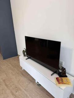 Modern 1BR Apartment City Center - 1