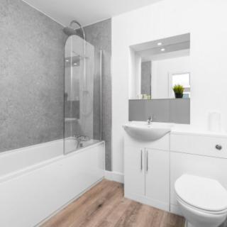 Two Bedroom Apartment - WiFi - Netflix - Balcony - Secure Parking - 2MC - 2