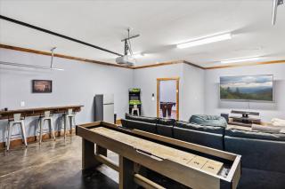 Winter Deal! 2 Master Suites, Fireplace, Hot tub - 6